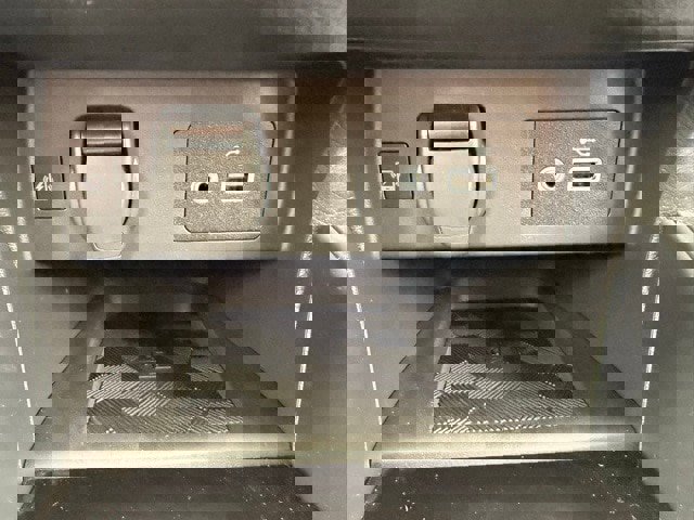 New 2025 Nissan Versa SV w/ Trunk Package image 28