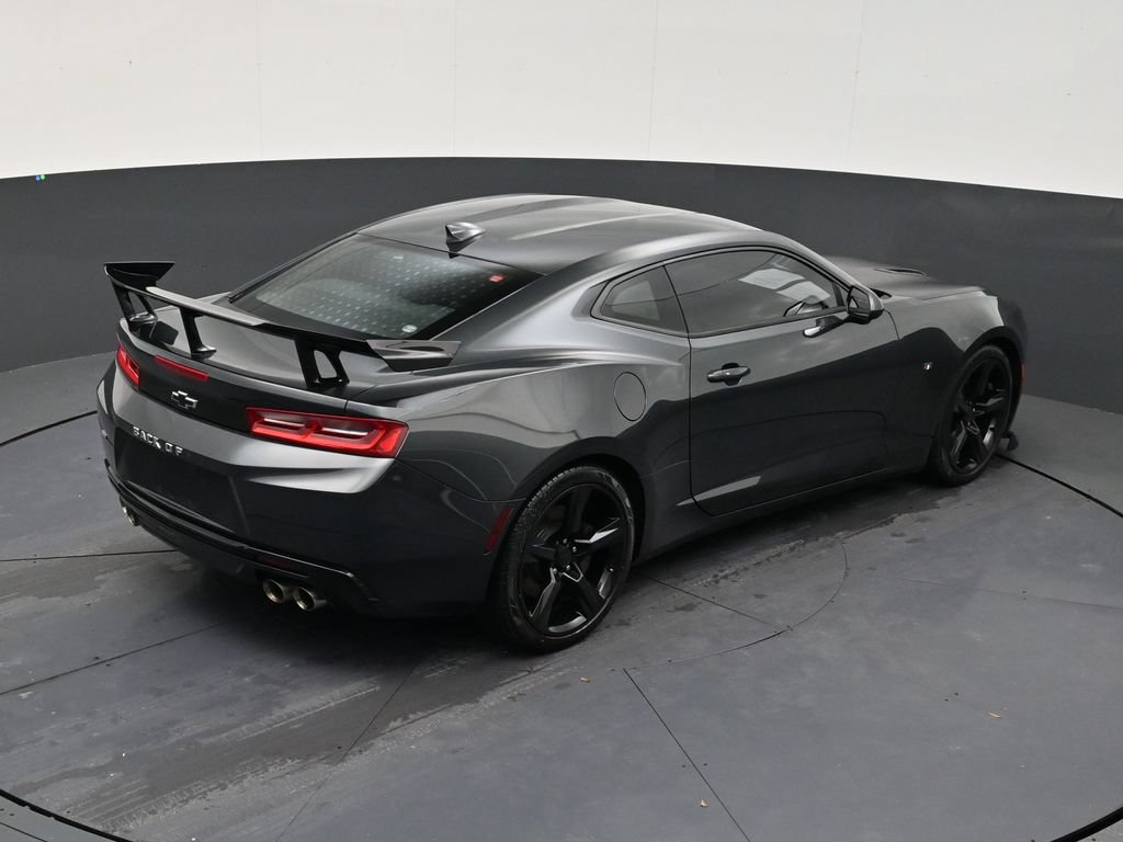 Used 2018 Chevrolet Camaro SS RWD image 16