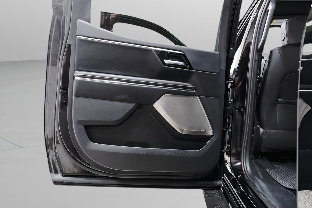 Used 2025 GMC Sierra EV Denali image 30