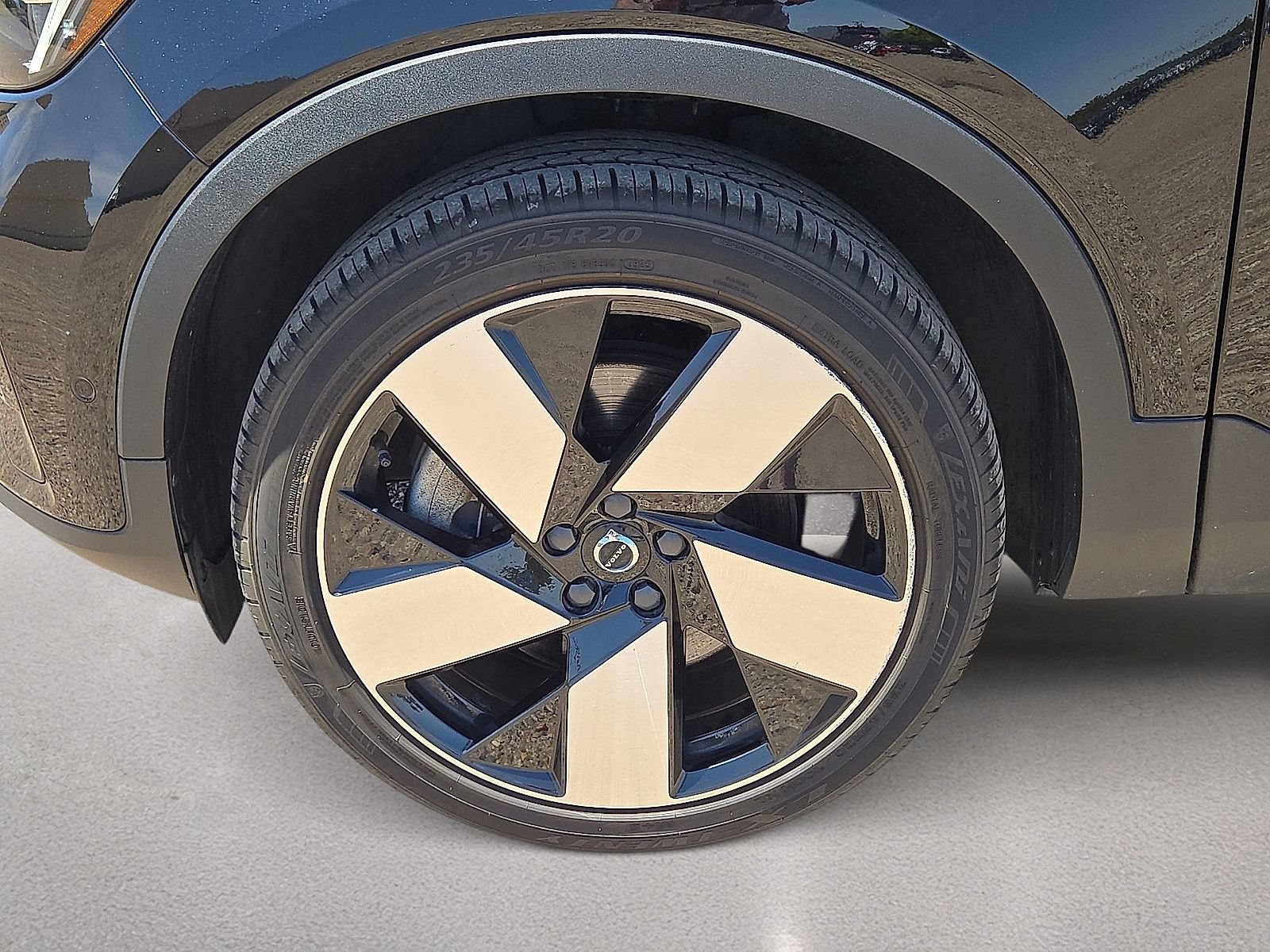 Certified 2023 Volvo C40 P8 Recharge Ultimate AWD/4WD image 11