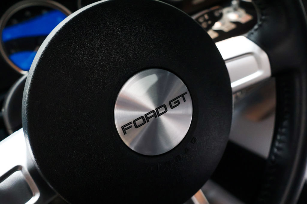 Used 2006 Ford GT RWD image 85