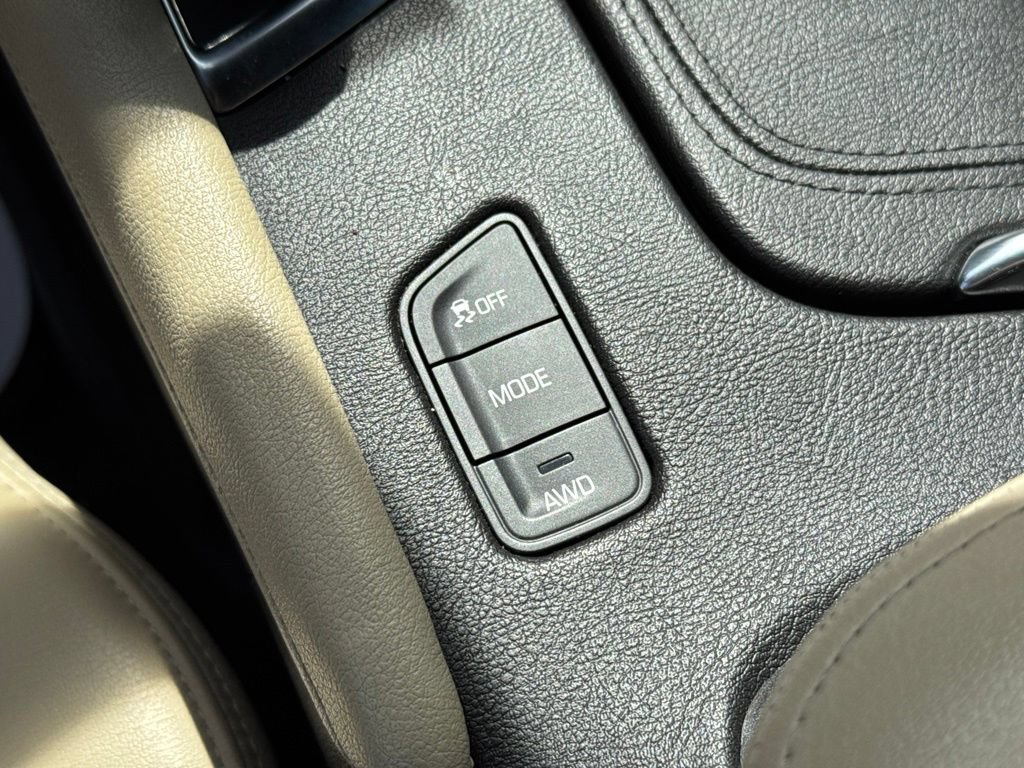 Used 2018 Cadillac XT5 Luxury w/ Driver Awareness Package AWD/4WD image 24