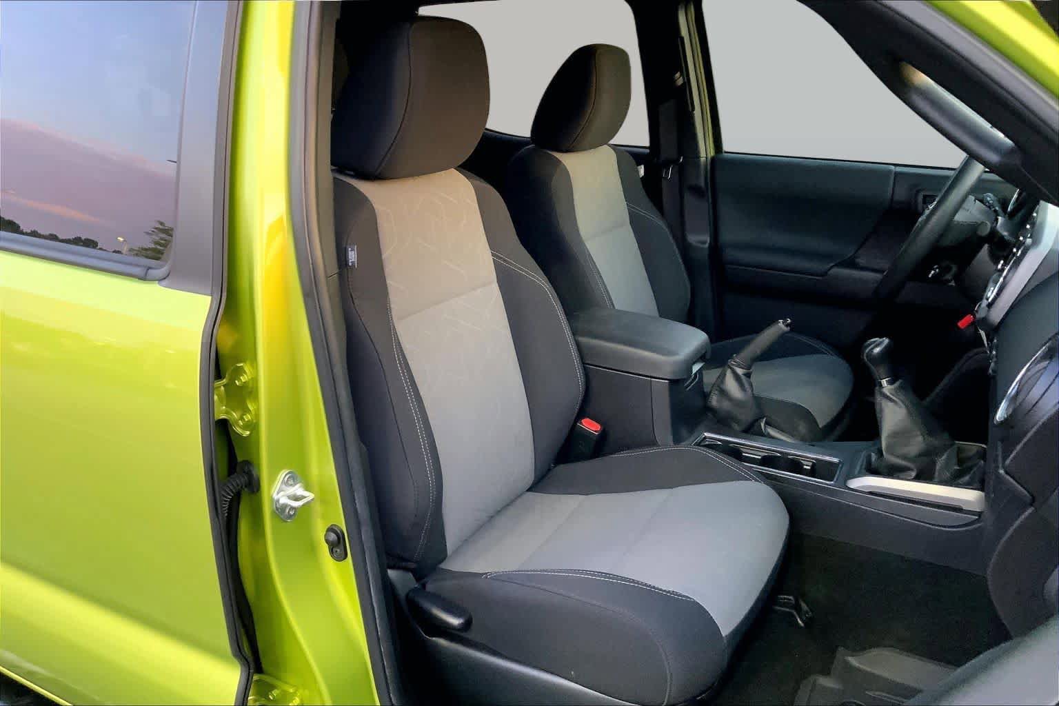 Used 2023 Toyota Tacoma TRD Off-Road w/ Advanced Technology Package AWD/4WD image 9