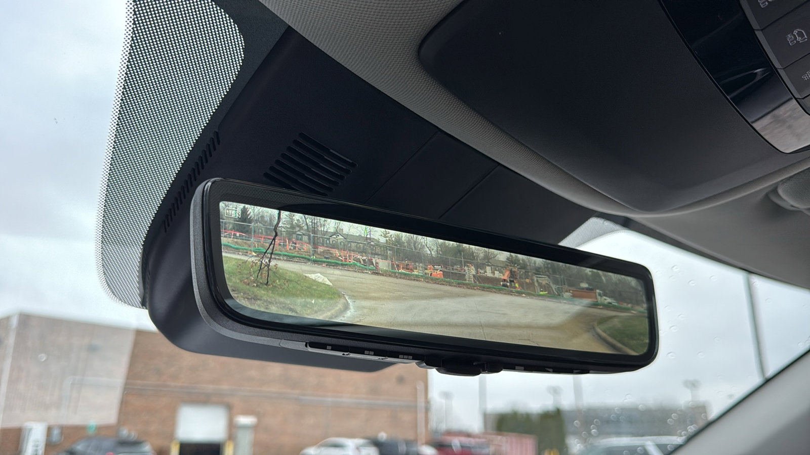 Used 2025 Kia Carnival SX Prestige image 26