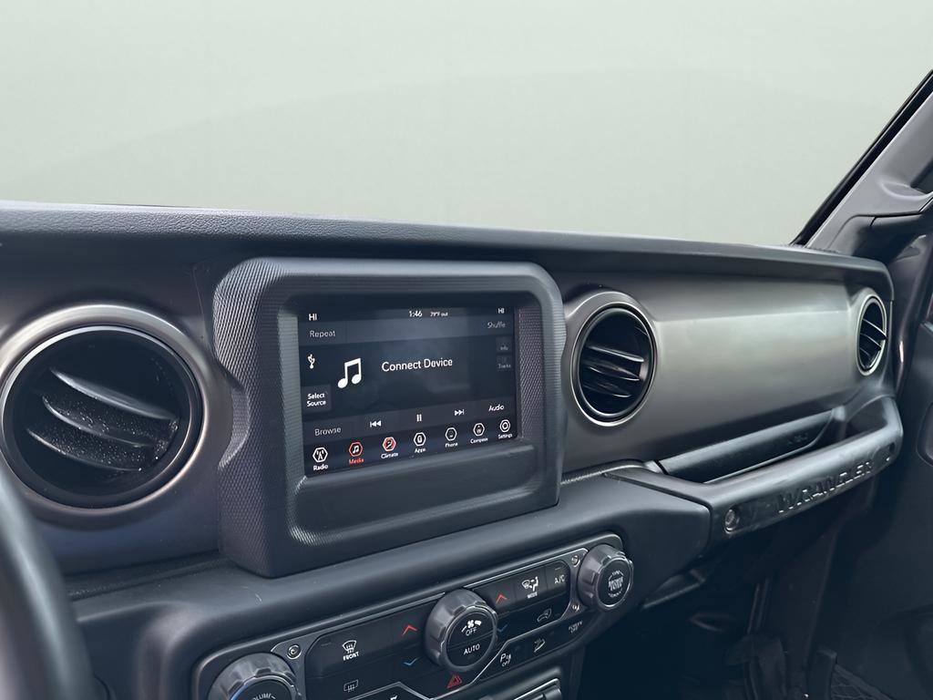 Used 2019 Jeep Wrangler Sport S image 27