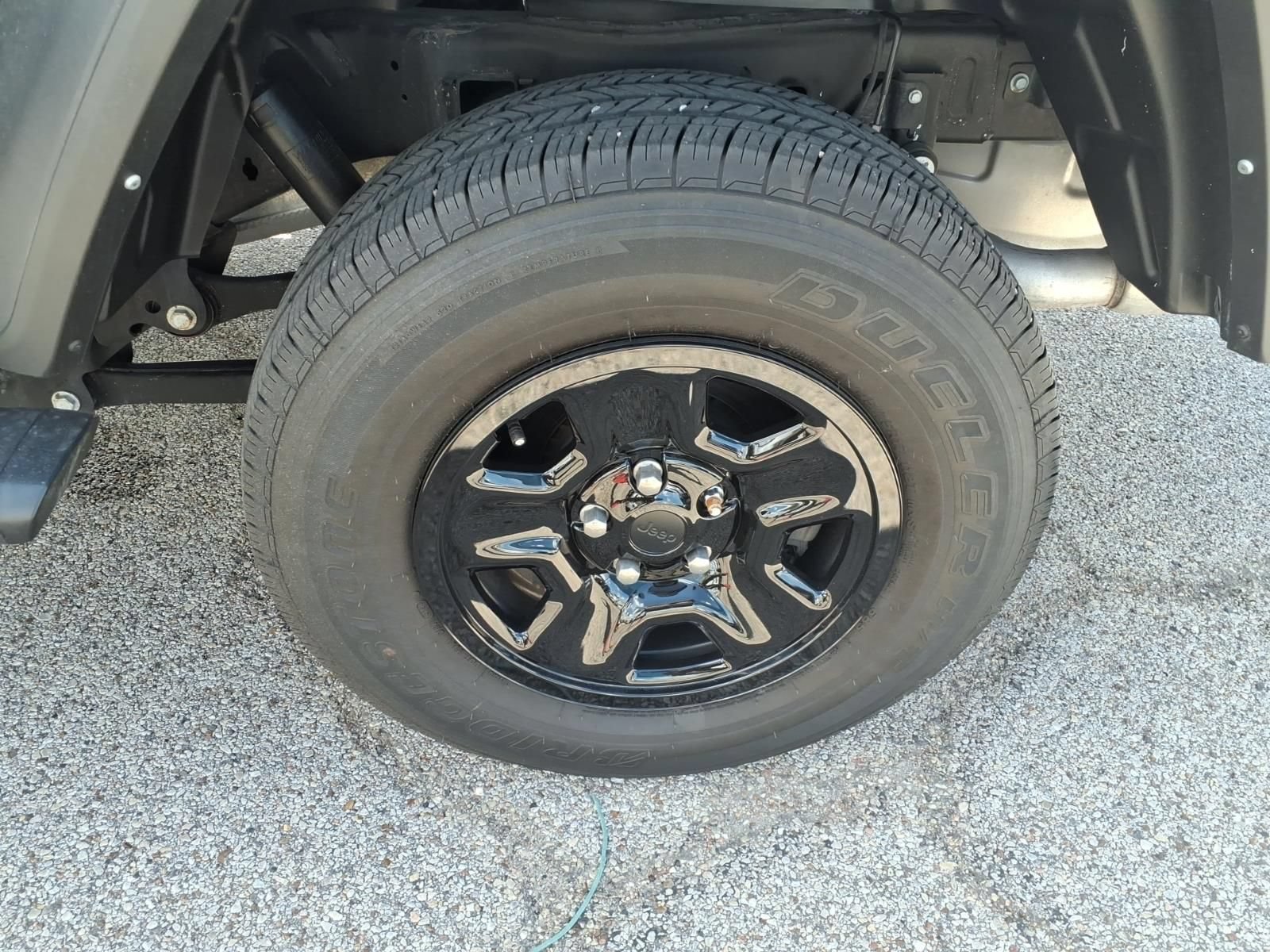 Used 2024 Jeep Gladiator Sport AWD/4WD image 29