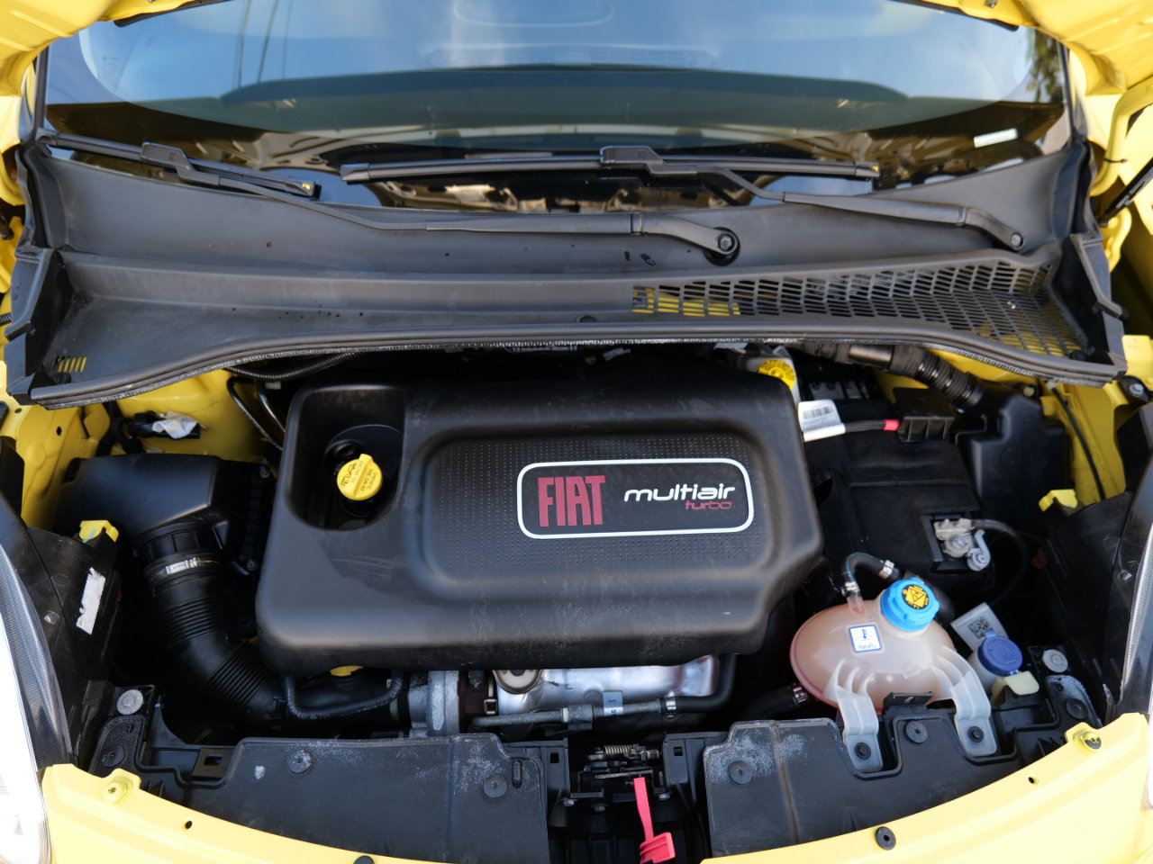 Used 2014 FIAT 500L Trekking w/ Popular Equipment Group image 51