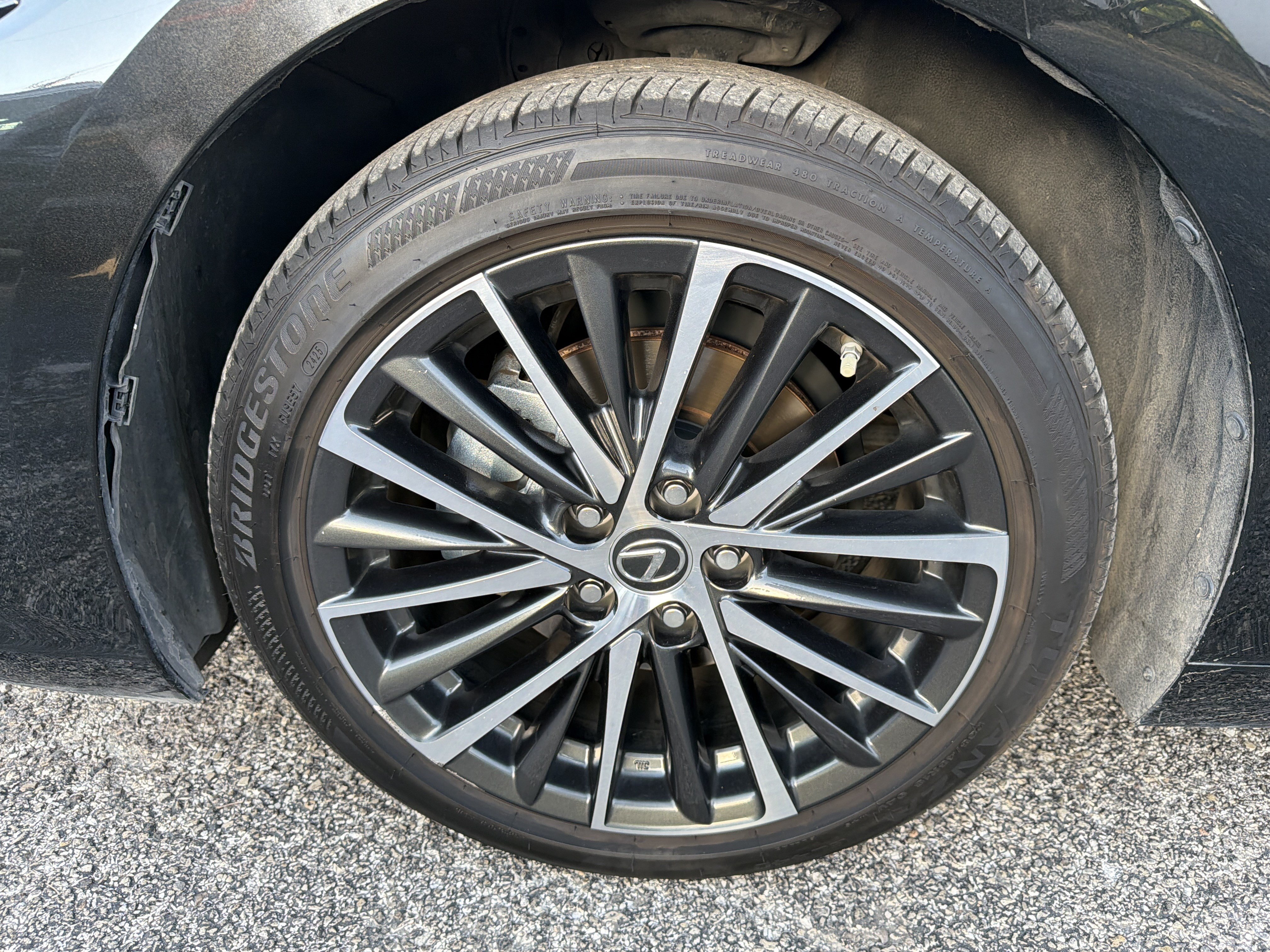 Used 2024 Lexus ES 350 w/ Premium Package FWD image 9