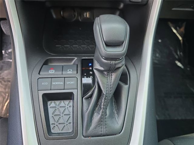 Used 2023 Toyota RAV4 XLE w/ Convenience Package FWD image 17