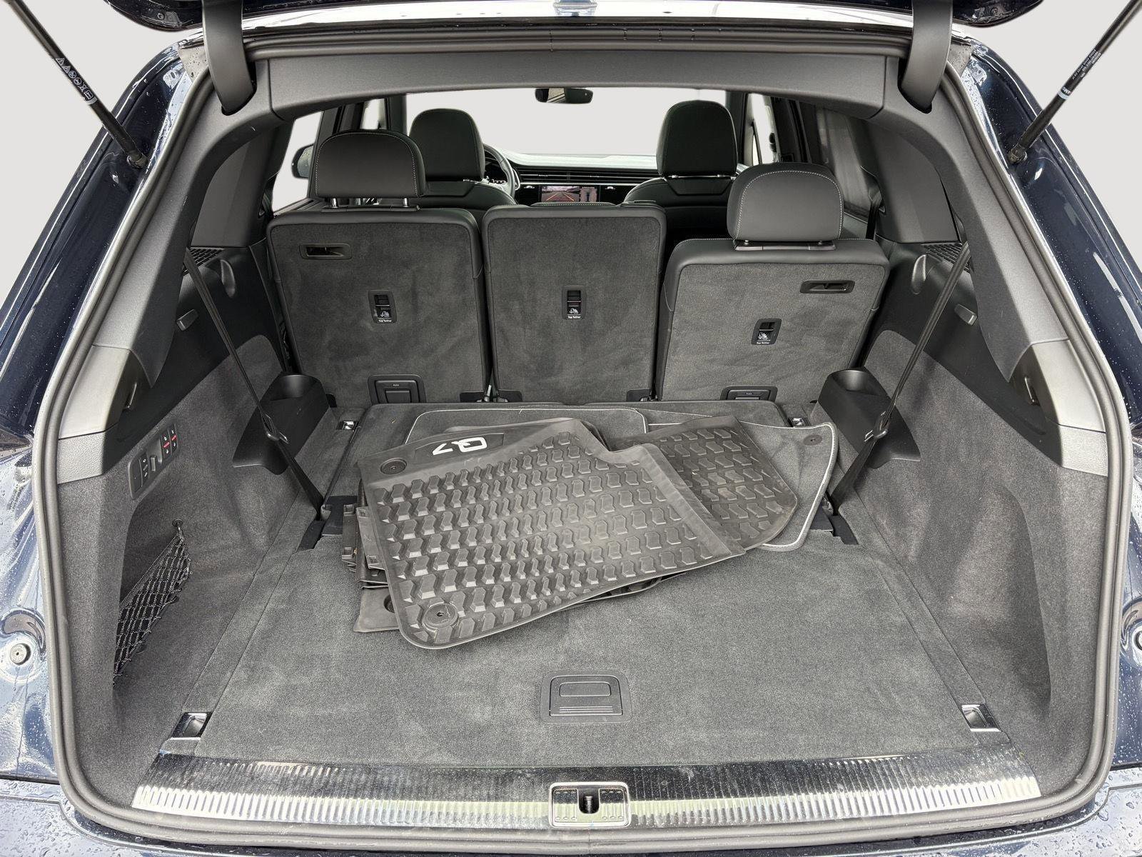 Used 2025 Audi Q7 3.0T Prestige w/ Prestige Package AWD/4WD image 23