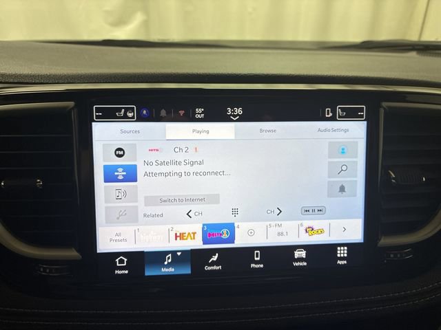 New 2026 Chrysler Pacifica Select w/ S Appearance Package image 17