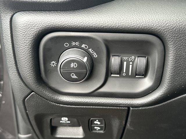 New 2026 RAM 1500 4x4 Crew Cab image 26