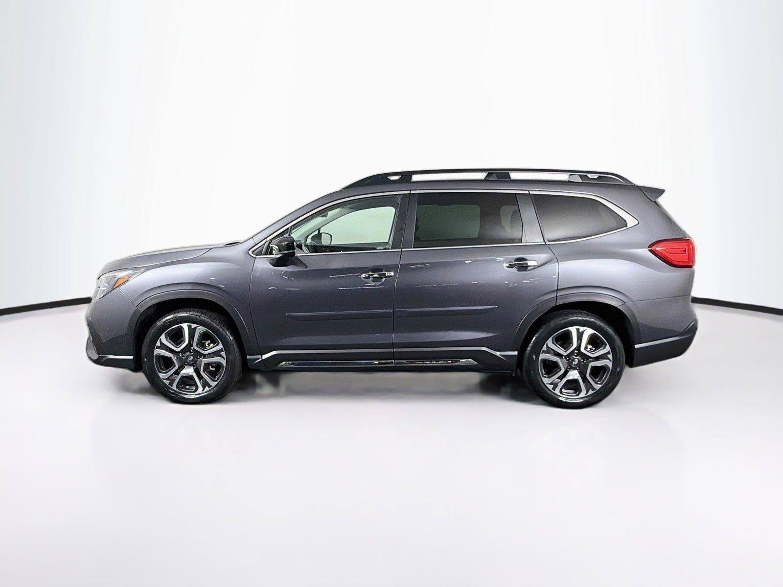 Used 2025 Subaru Ascent Touring AWD/4WD image 8