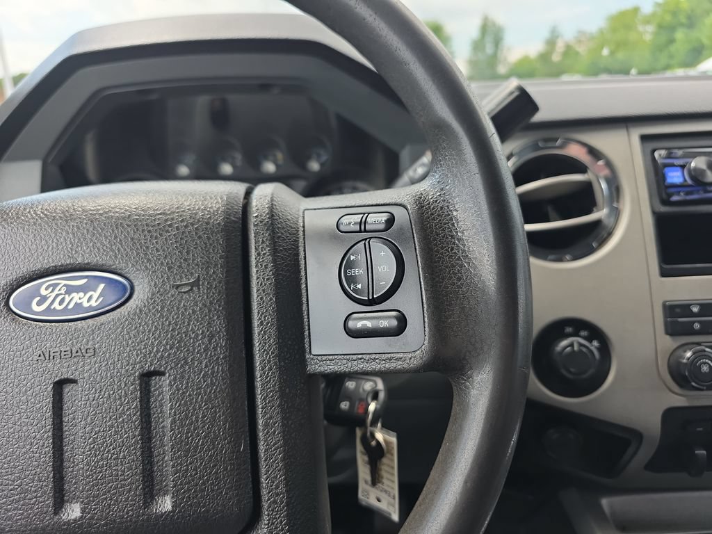 Used 2014 Ford F550 4x4 Crew Cab Super Duty image 28