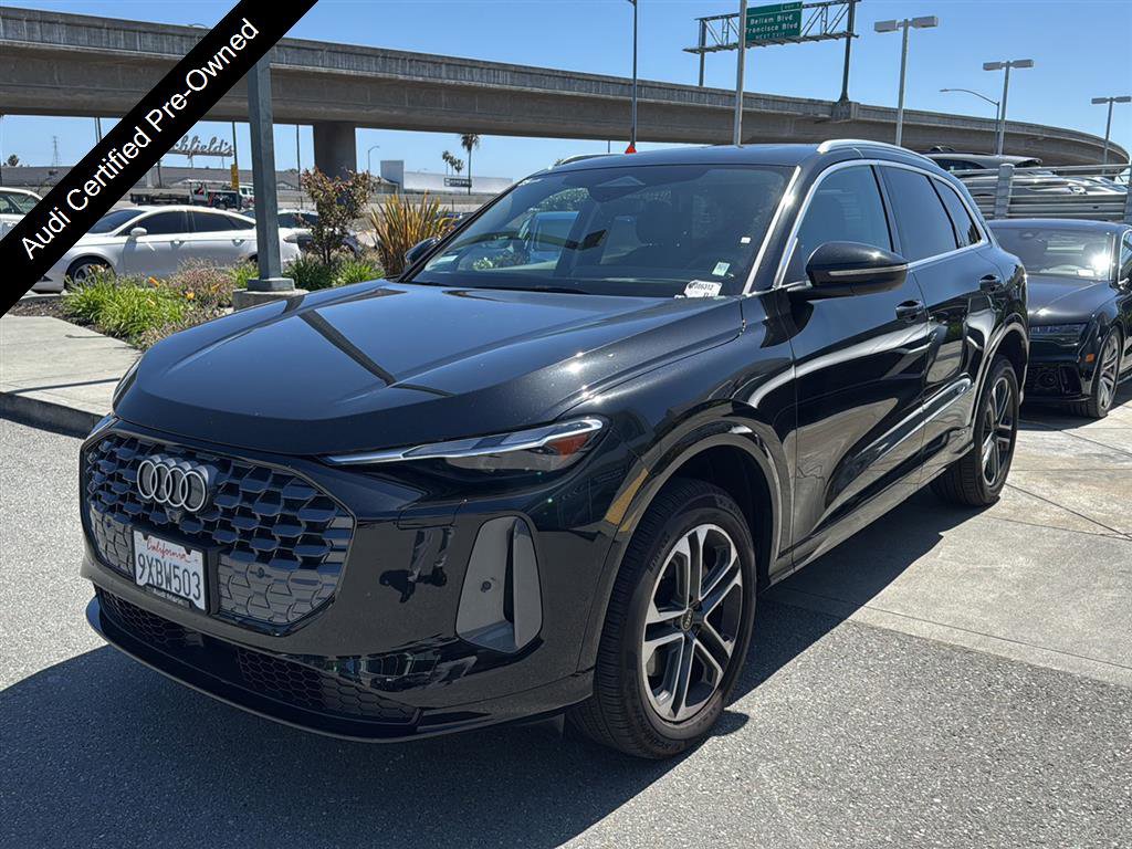Certified 2025 Audi Q5 Premium w/ Convenience Package AWD/4WD image 1