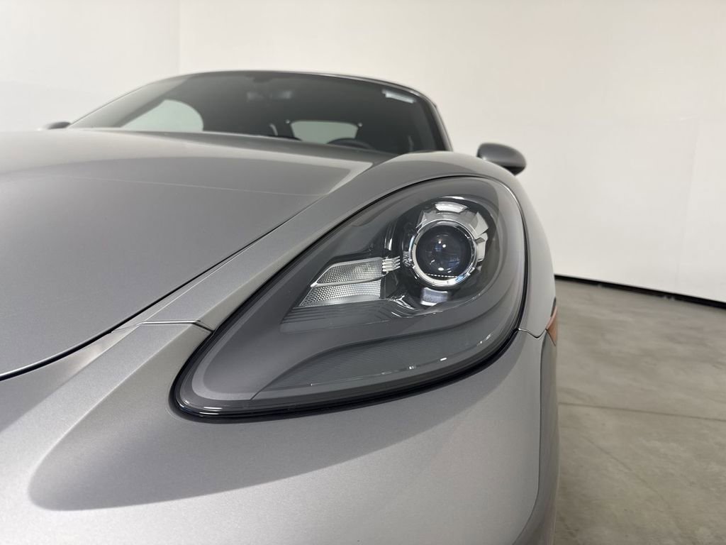 Certified 2018 Porsche 718 Boxster RWD image 11
