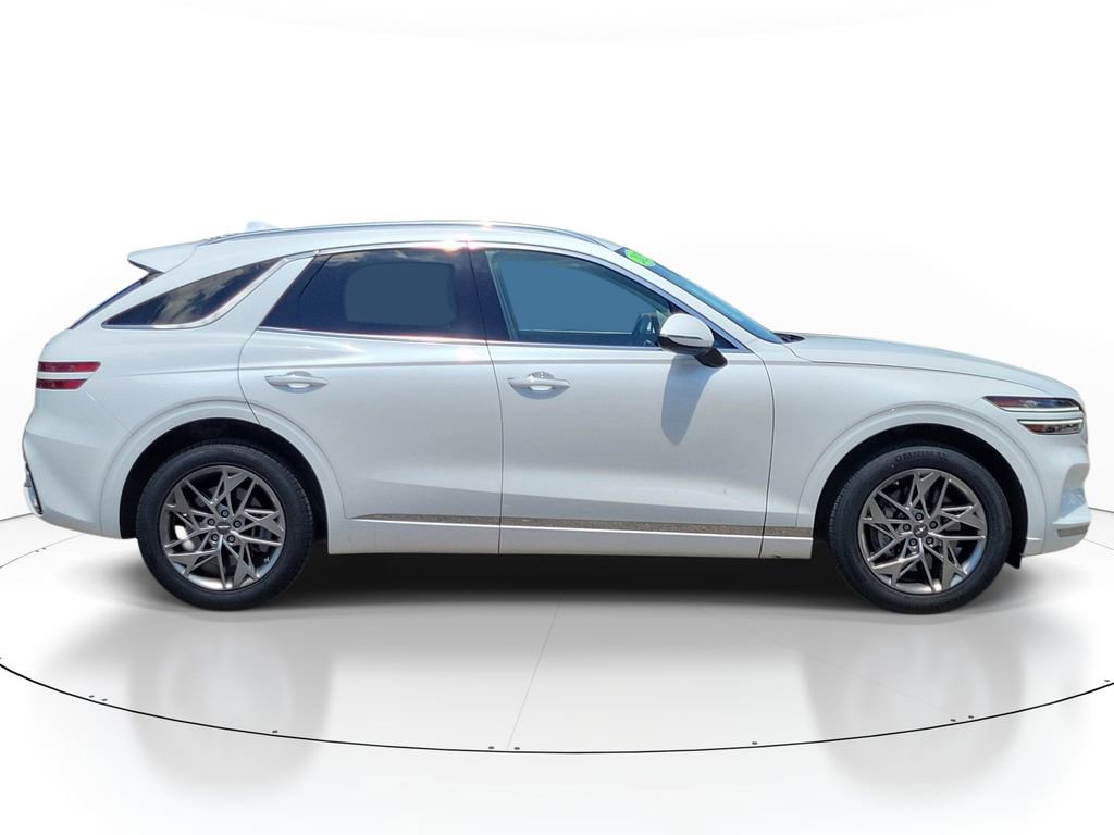 Certified 2025 Genesis GV70 2.5T AWD/4WD image 3
