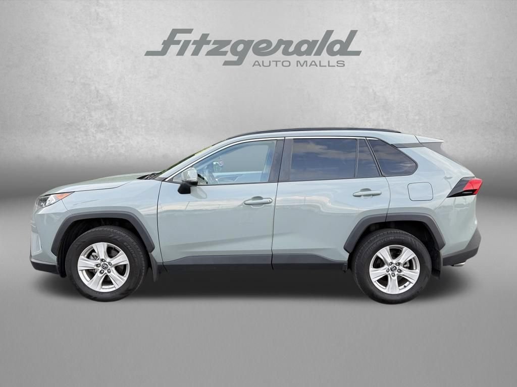 Used 2021 Toyota RAV4 XLE AWD/4WD image 5