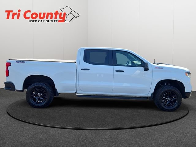 Used 2025 Chevrolet Silverado 1500 LT Trail Boss w/ Convenience Package II AWD/4WD image 9