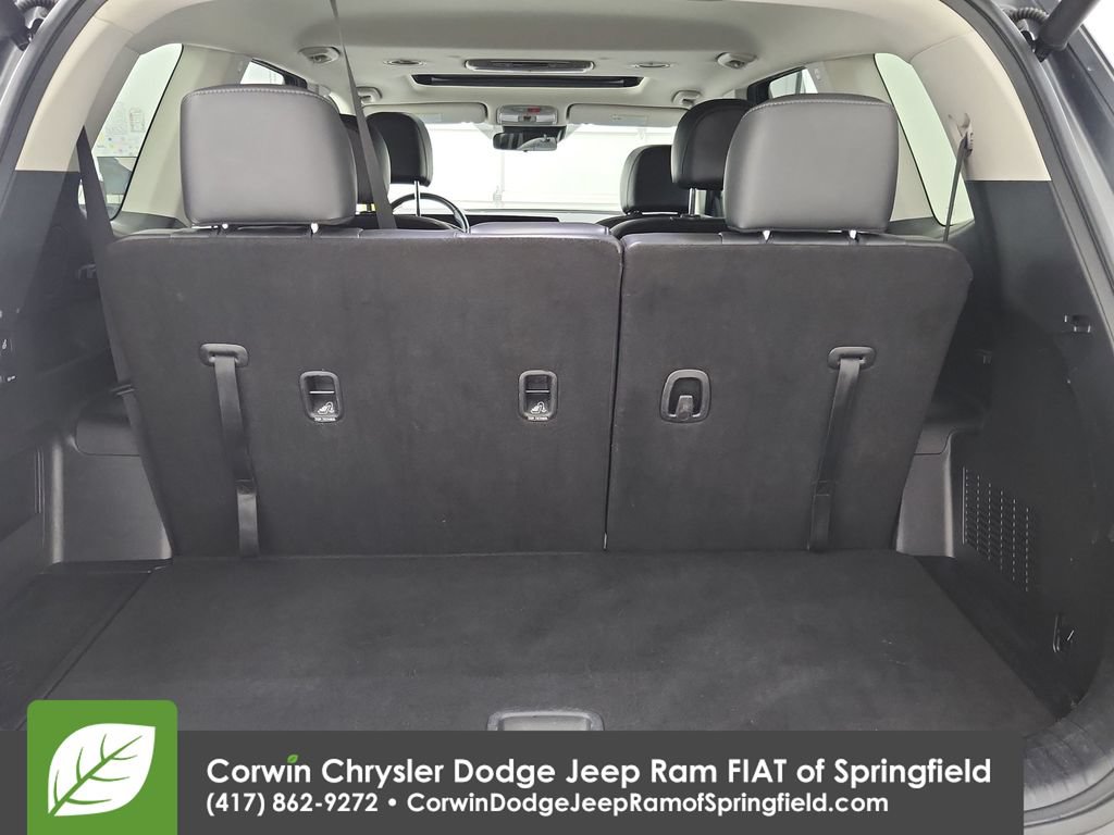 Used 2025 Kia Telluride S AWD/4WD image 32