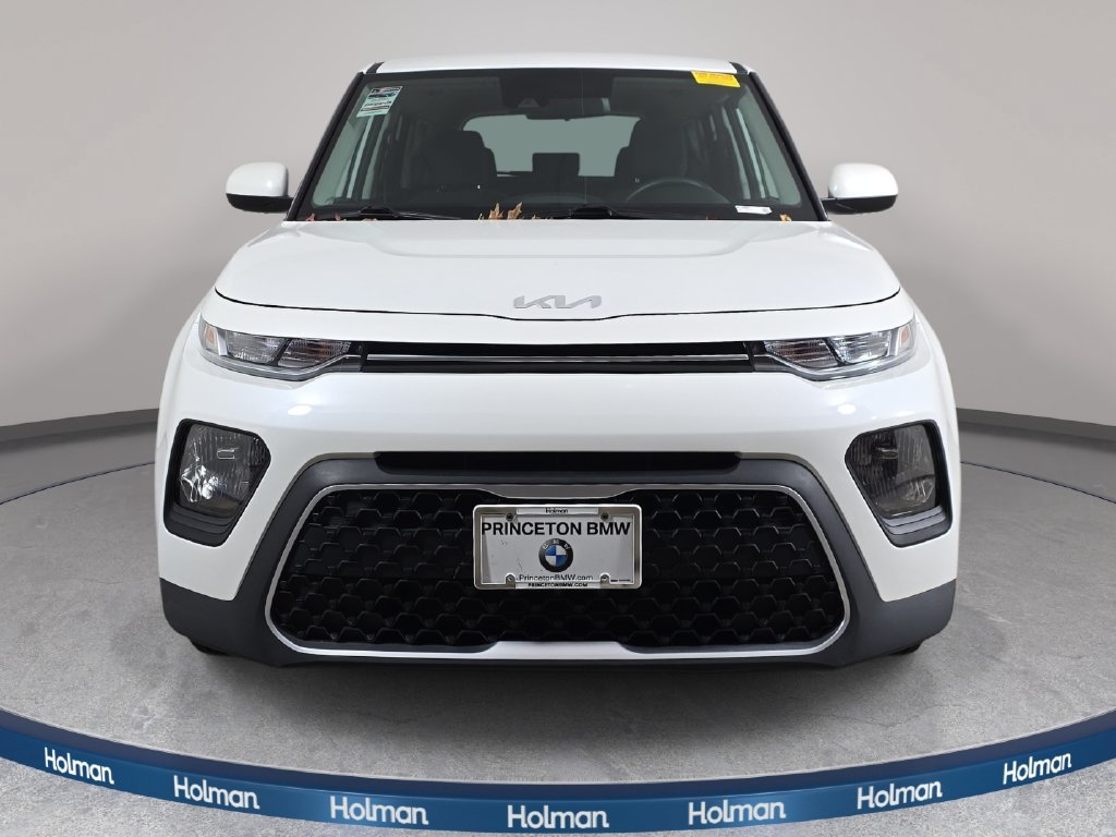 Used 2022 Kia Soul LX w/ Technology Package FWD image 3