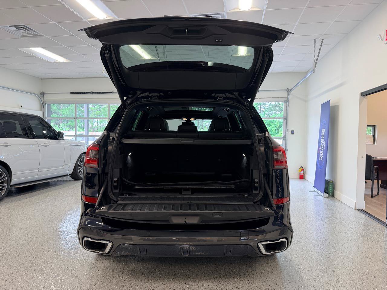 Used 2019 BMW X5 xDrive40i w/ M Sport Package AWD/4WD image 26