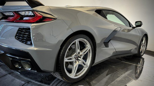 Used 2024 Chevrolet Corvette Stingray Premium Cpe w/ Z51 Performance Package RWD image 25