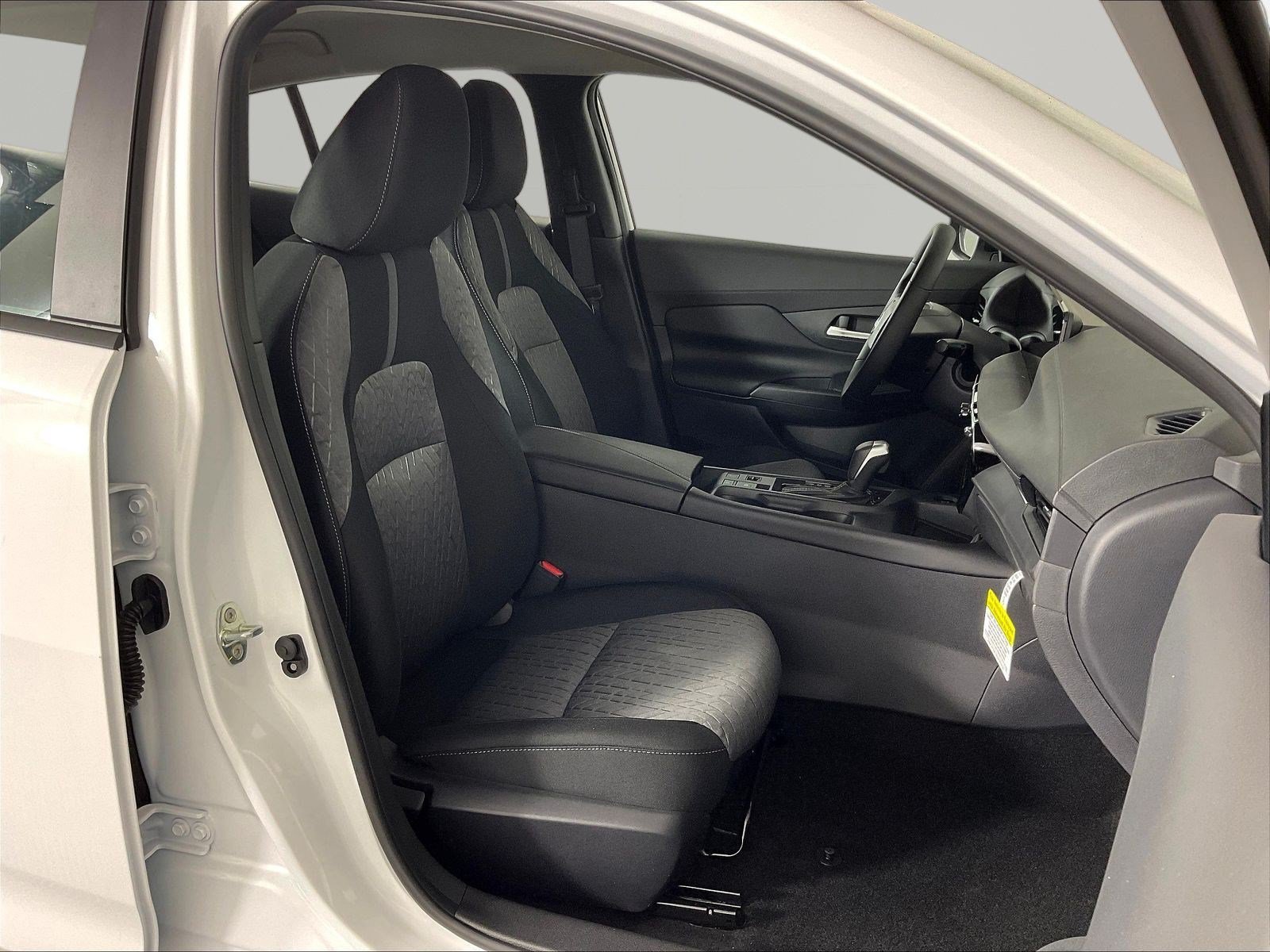 New 2026 Nissan Sentra SV w/ SV Convenience Package FWD image 18