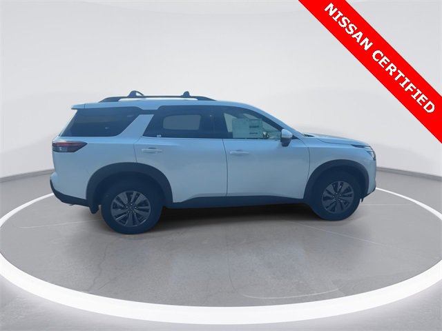 Certified 2025 Nissan Pathfinder SV image 9
