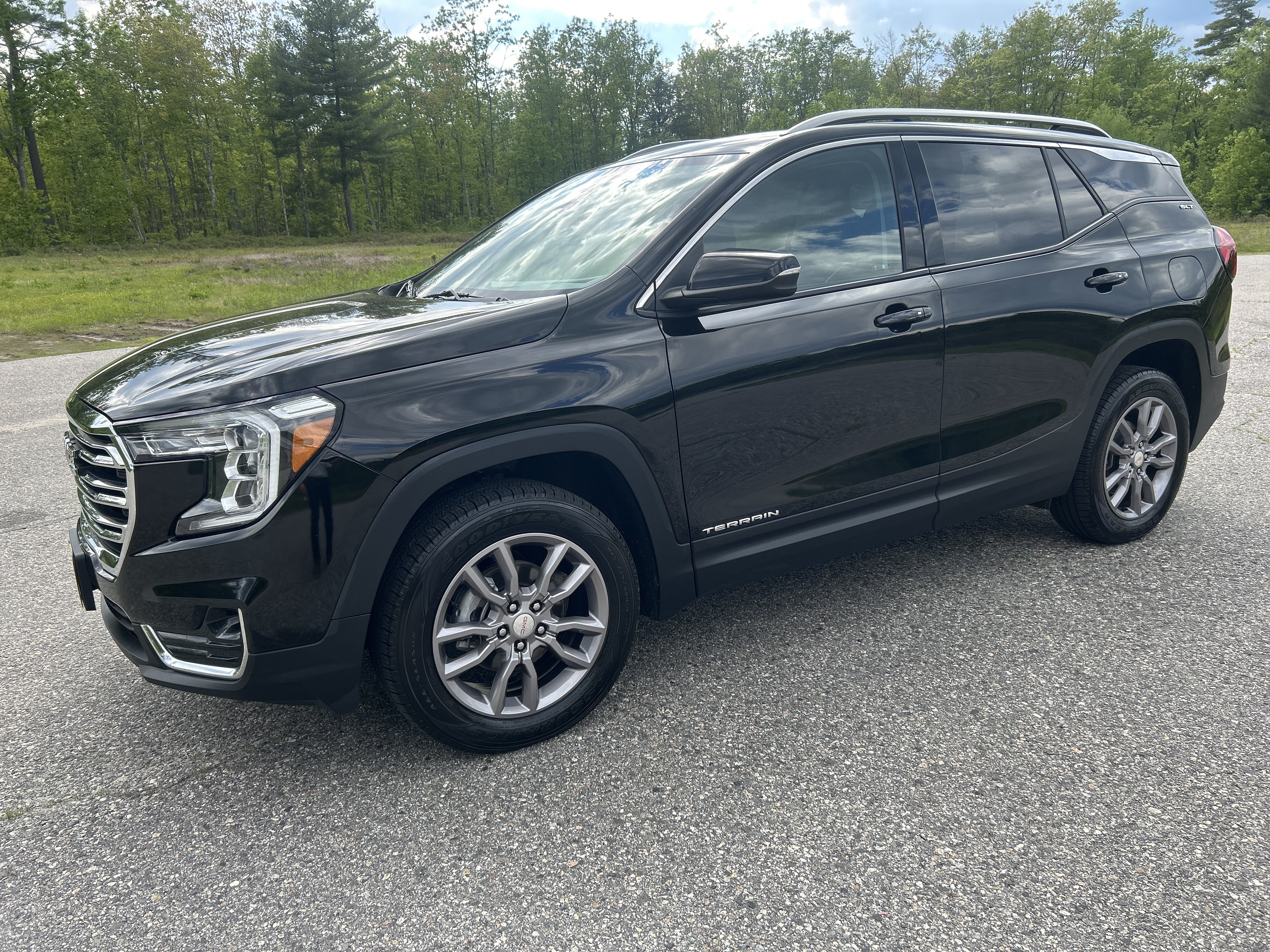 Used 2024 GMC Terrain SLT