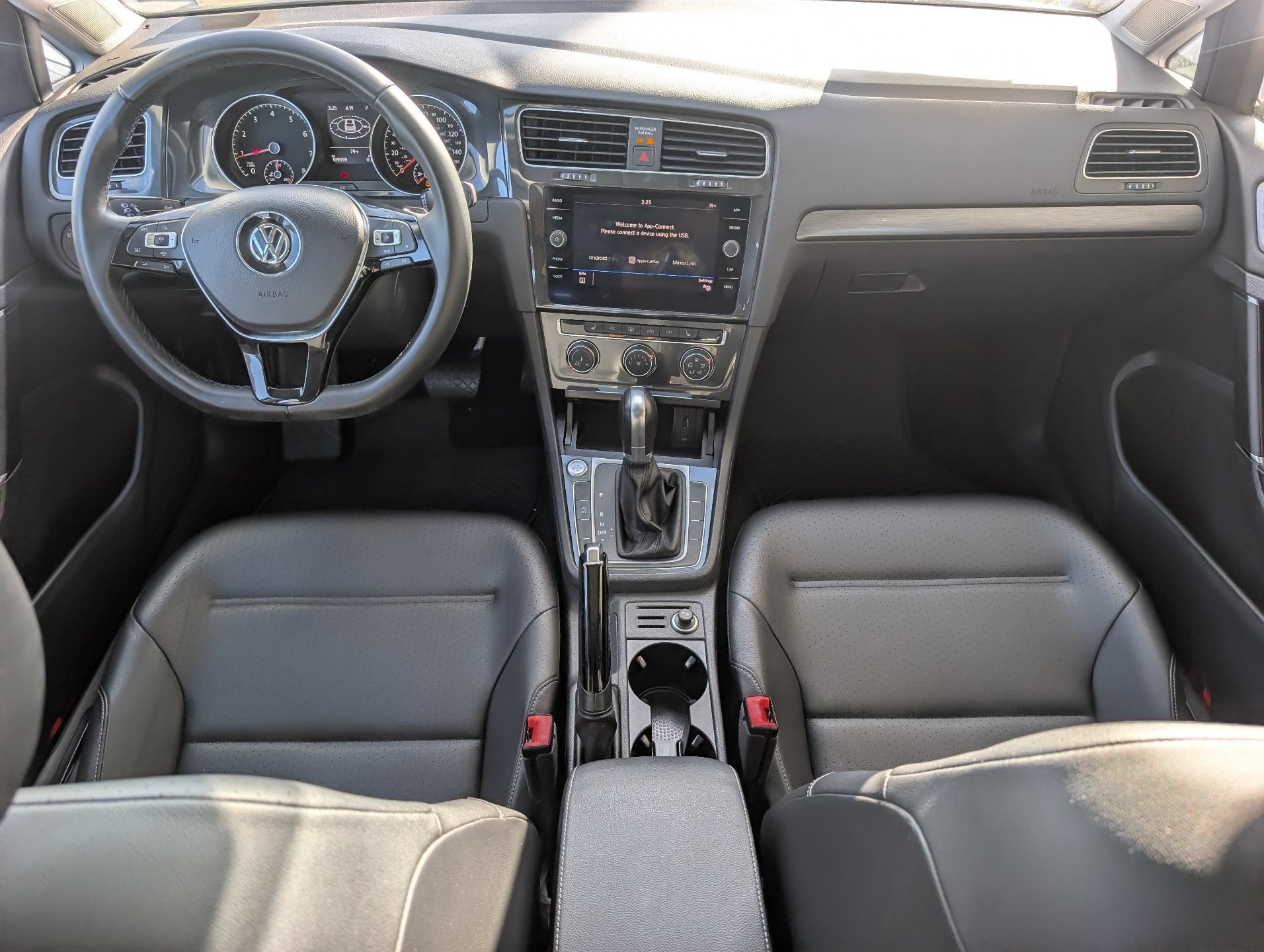 Used 2019 Volkswagen Golf SE FWD image 14
