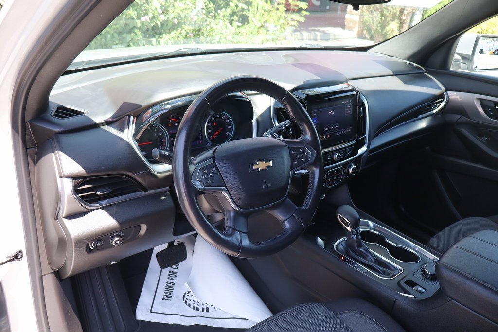 Used 2022 Chevrolet Traverse LT image 19