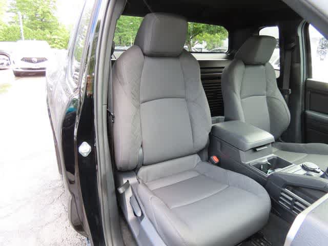Used 2025 Toyota Tacoma SR w/ SR Upgrade Package AWD/4WD image 13