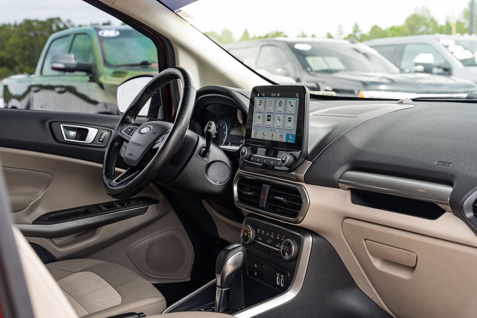 Certified 2018 Ford EcoSport SE w/ SE Convenience Package FWD image 12