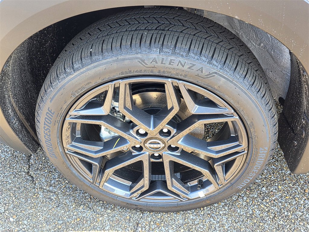 New 2025 Nissan Kicks SR w/ SR Premium Package image 21