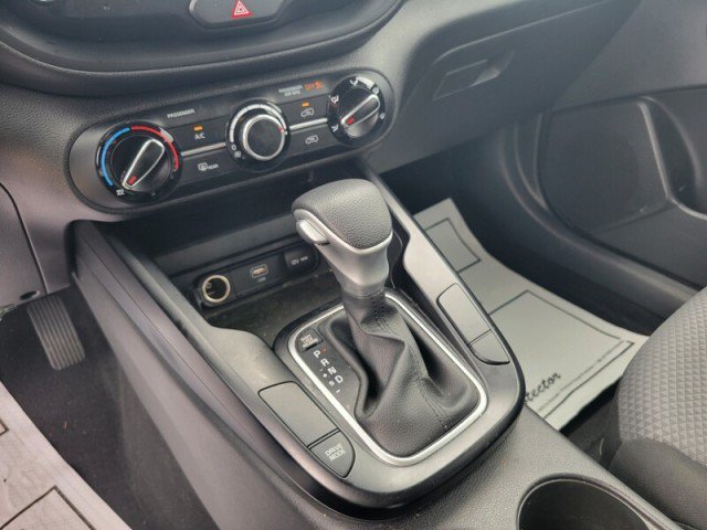 Used 2023 Kia Soul LX w/ LX Technology Package FWD image 17