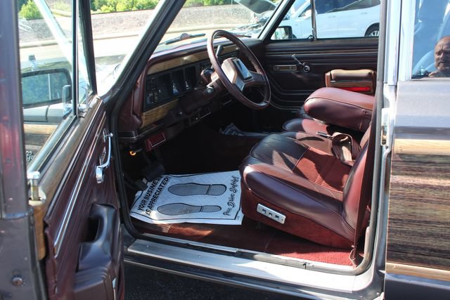 Used 1990 Jeep Grand Wagoneer AWD/4WD image 26