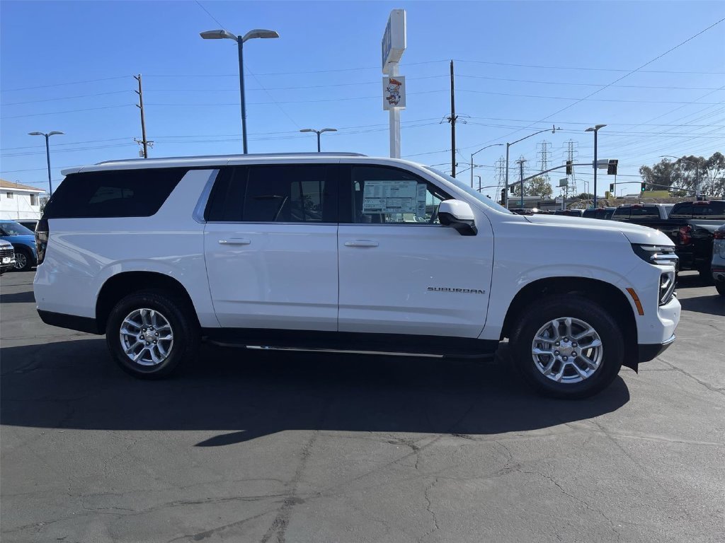 New 2026 Chevrolet Suburban LS RWD image 4