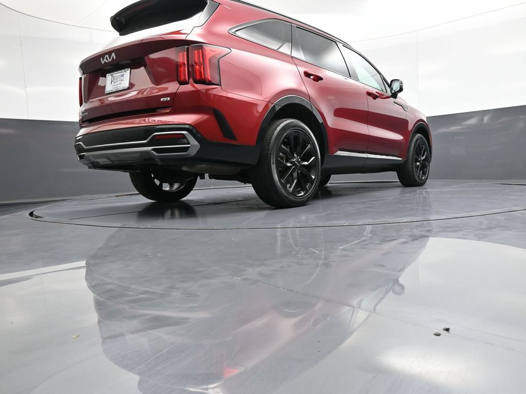 Certified 2023 Kia Sorento SX AWD/4WD image 32