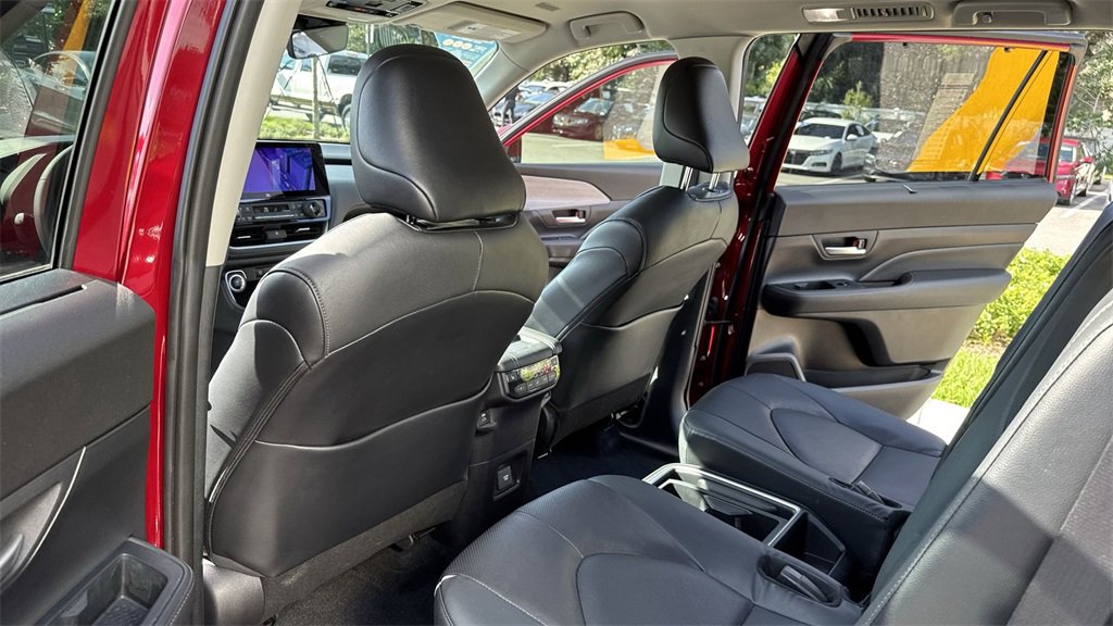 Used 2024 Toyota Grand Highlander FWD image 35