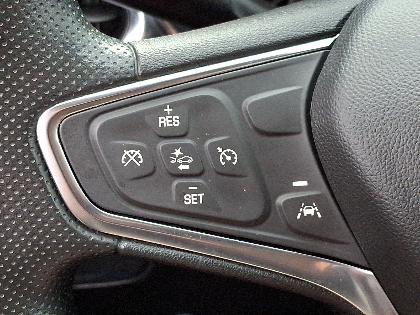 Used 2024 Chevrolet Equinox LS w/ LS Convenience Package FWD image 21