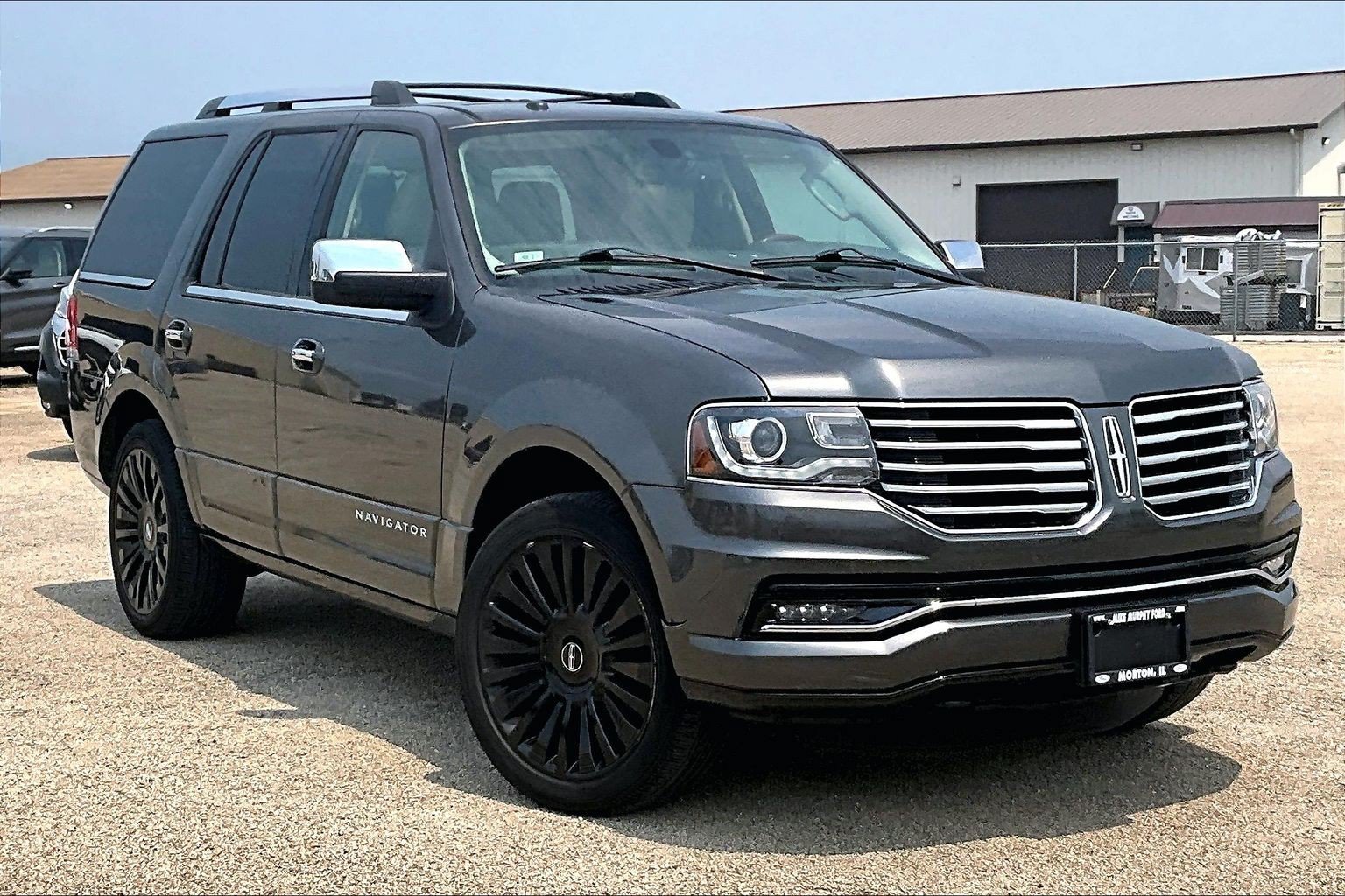 Used 2015 Lincoln Navigator 4WD w/ Equipment Group 101A Reserve image 38