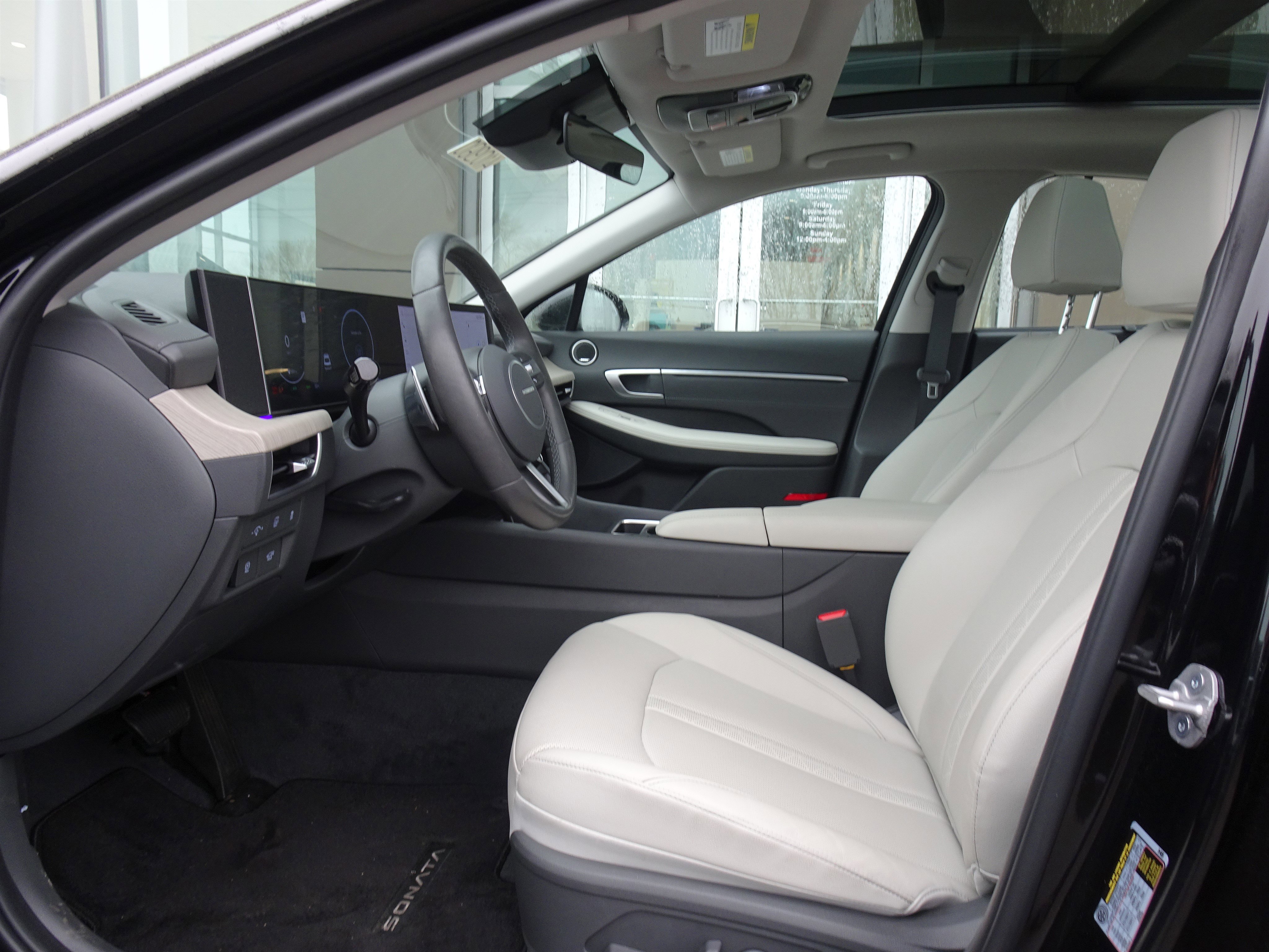 Used 2024 Hyundai Sonata Limited image 8