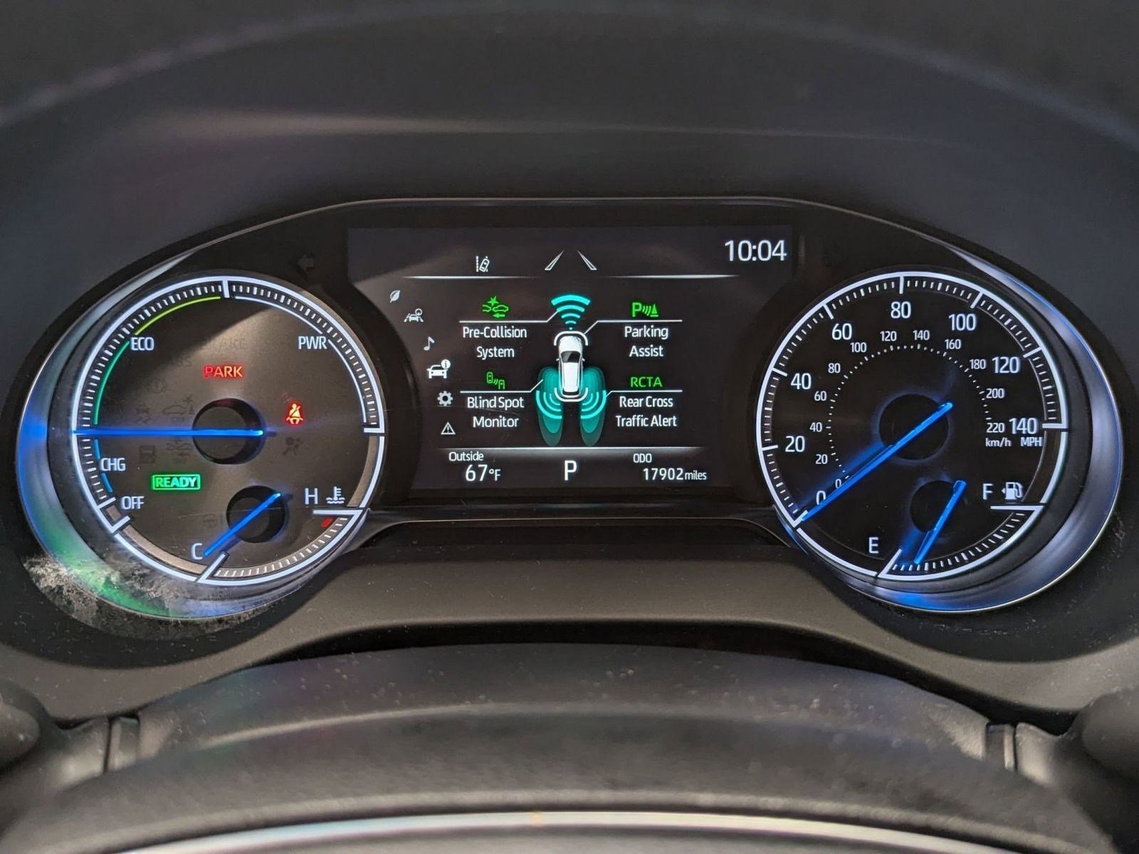 Used 2024 Toyota Venza XLE image 16