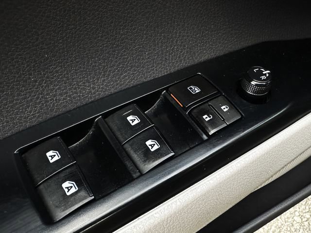 Used 2018 Toyota Camry L image 14