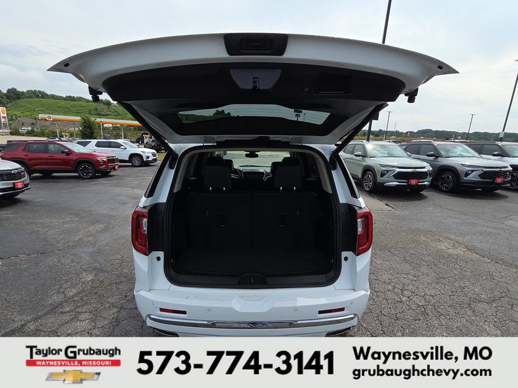 Used 2023 GMC Acadia Denali FWD image 32