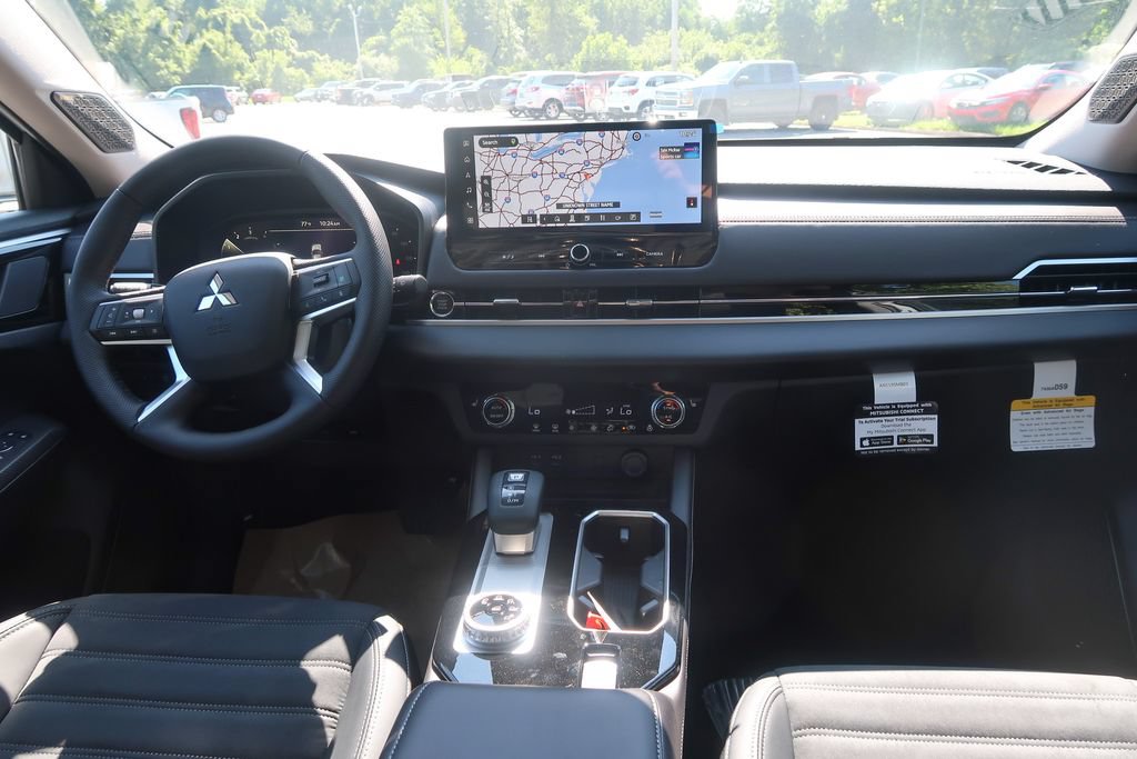 New 2026 Mitsubishi Outlander SE FWD image 16