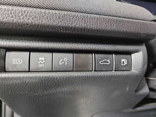 Used 2025 Toyota Camry LE FWD image 28