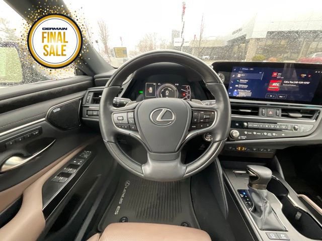 Certified 2025 Lexus ES 300h w/ Luxury Package image 13