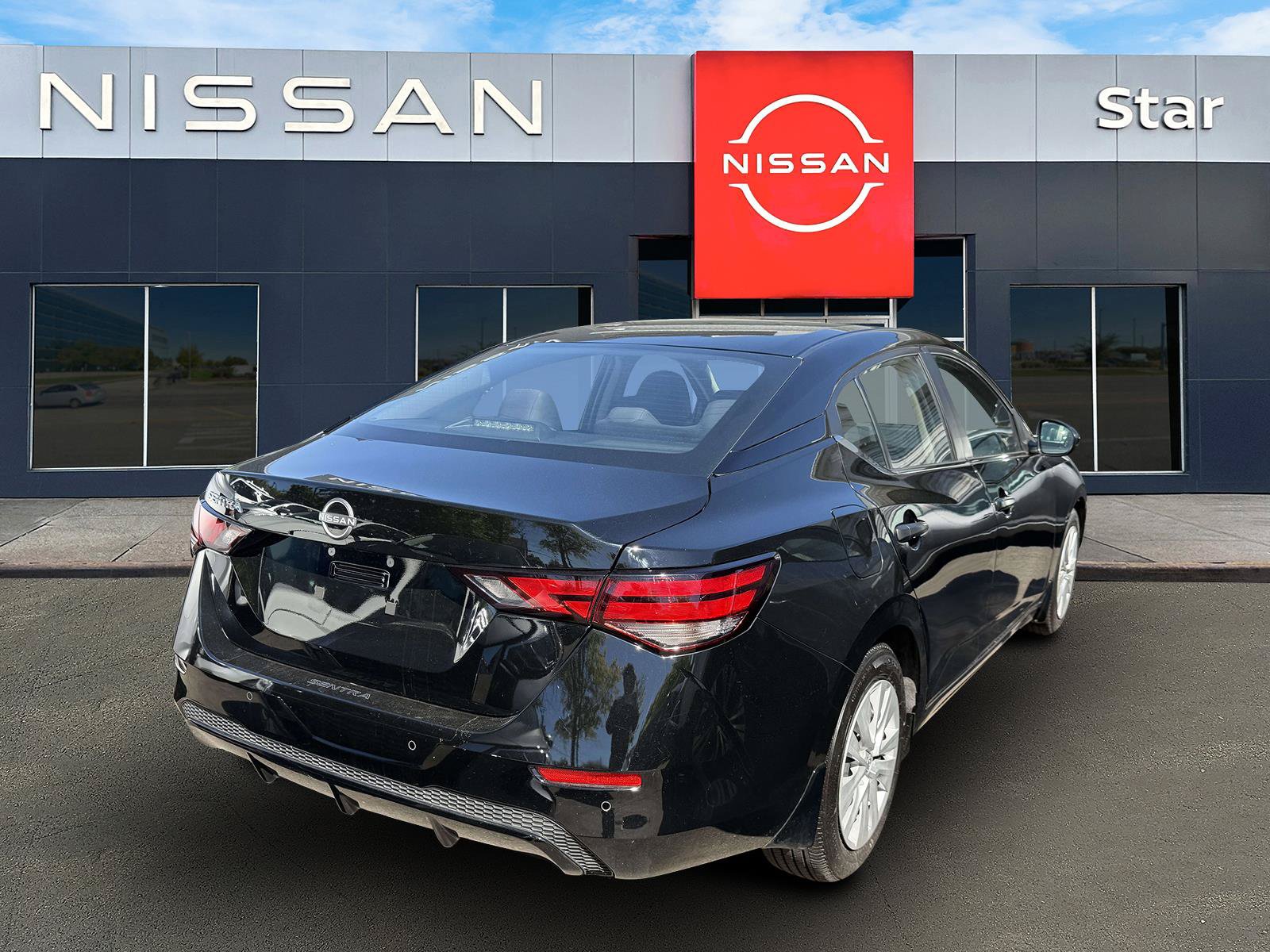 Used 2024 Nissan Sentra S FWD image 4